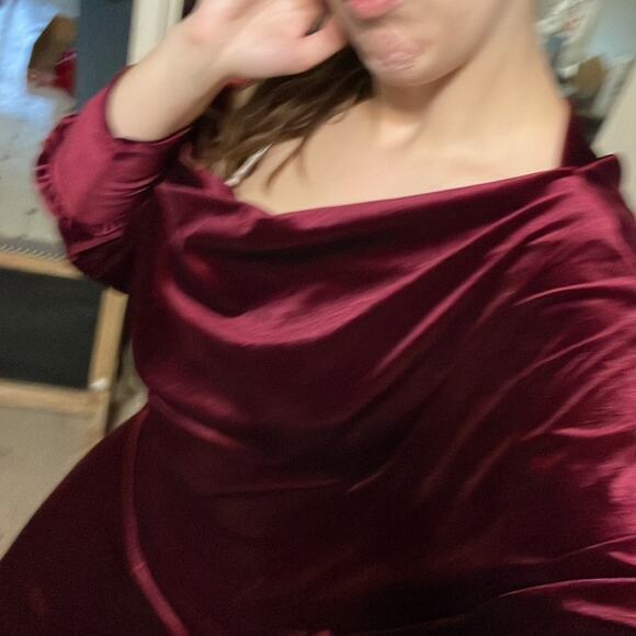 Red velvet jumpsuit - Picture 5 of 6